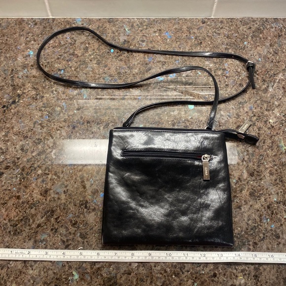 HOBO Cross Body - Picture 1 of 5